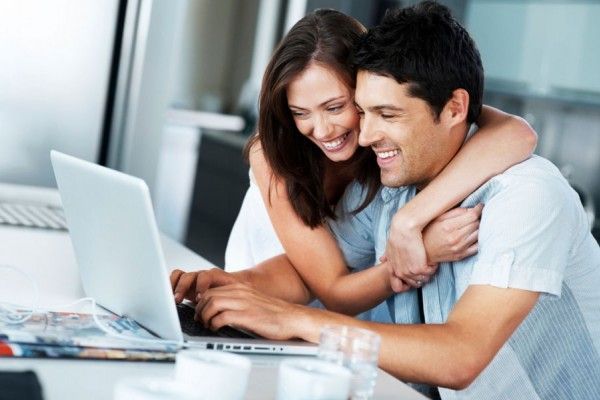 Nota-6936-pareja_trabajando_juntos